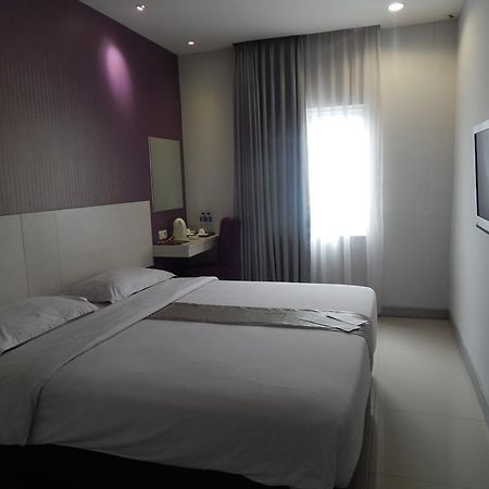 Vio Surapati Bandung Hotel Luaran gambar