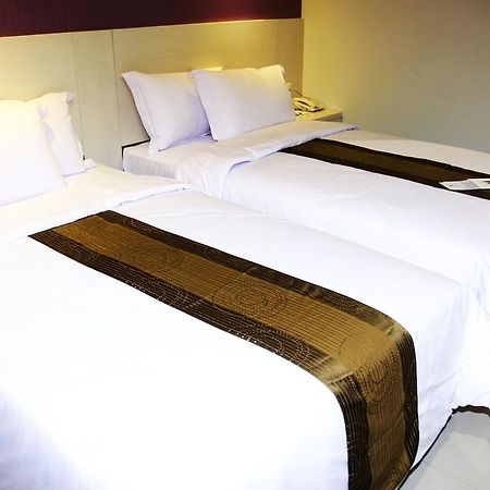 Vio Surapati Bandung Hotel Luaran gambar